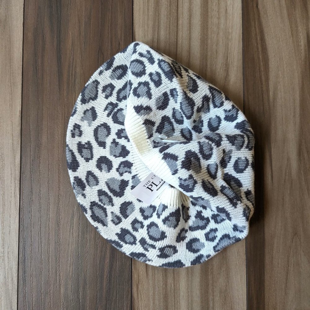 NWT The Children's Place Girls Knit Leopard Beret Gray Cream Size M (7/8) - Picture 3 of 4